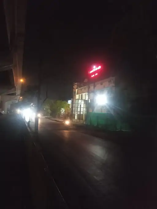 राजनांदगांव : सर्विस लेन पर अंधेरा होने के कारण हो रहे हादसे…