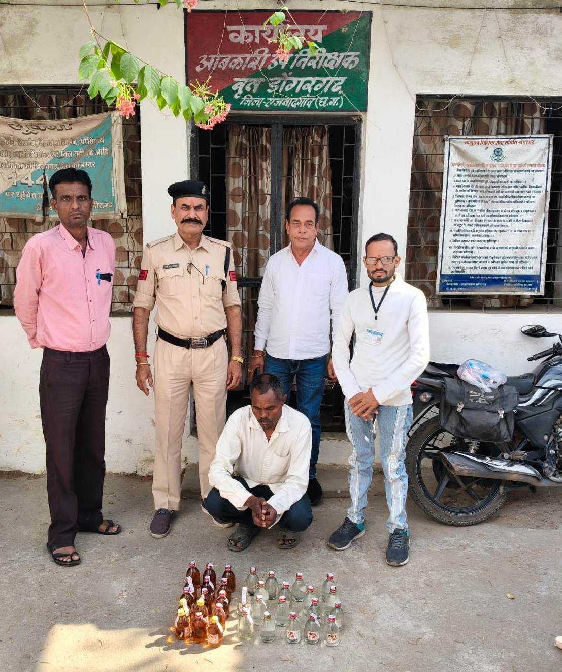 राजनांदगांव : 6.120 बल्क लीटर देशी मदिरा प्लेन व मसाला जप्त