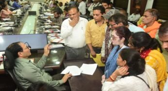 कलेक्टर ने जनदर्शन में सुनी आमजनों की समस्याएं, अधिकारियों को दिए त्वरित कार्यवाही के निर्देश