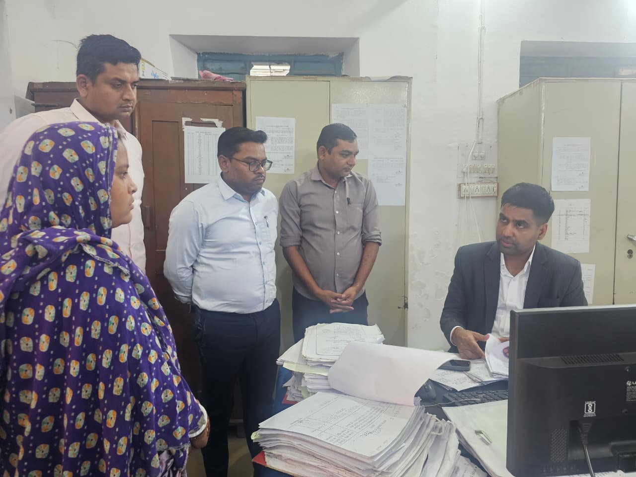 राजनांदगांव : कलेक्टर ने राजनांदगांव तहसील कार्यालय का किया औचक निरीक्षण