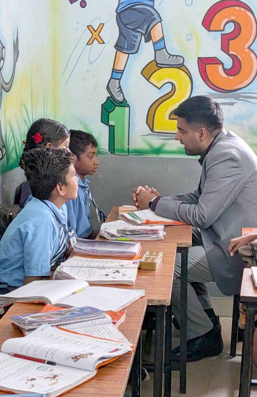 राजनांदगांव : कलेक्टर ने पीएमश्री विद्यालय कोपेडीह का किया आकस्मिक निरीक्षण