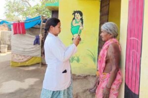 आयुष्मान और वय वंदन कार्ड वितरण में प्रदेश का अग्रणी जिला बना बस्तर