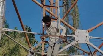 खंडवा में हाईवोल्टेज ड्रामा: पत्नी को बुलाने की जिद में 300 फीट टावर पर चढ़ा पति, पुलिस के छूटे पसीने