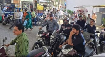 रतलाम में अफवाह का असर: पेट्रोल-डीजल की किल्लत की खबर से पंपों पर उमड़ी भीड़, कई स्टेशन बंद