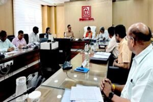 श्रमिकों के लिए बड़ा प्लान: मंत्री विजयवर्गीय बोले— LIG और EWS के बहुमंजिला आवास बनाएं