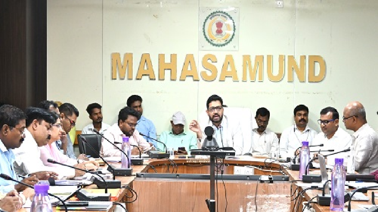 CG : कलेक्टर ने ली सड़क सुरक्षा समिति की बैठक…