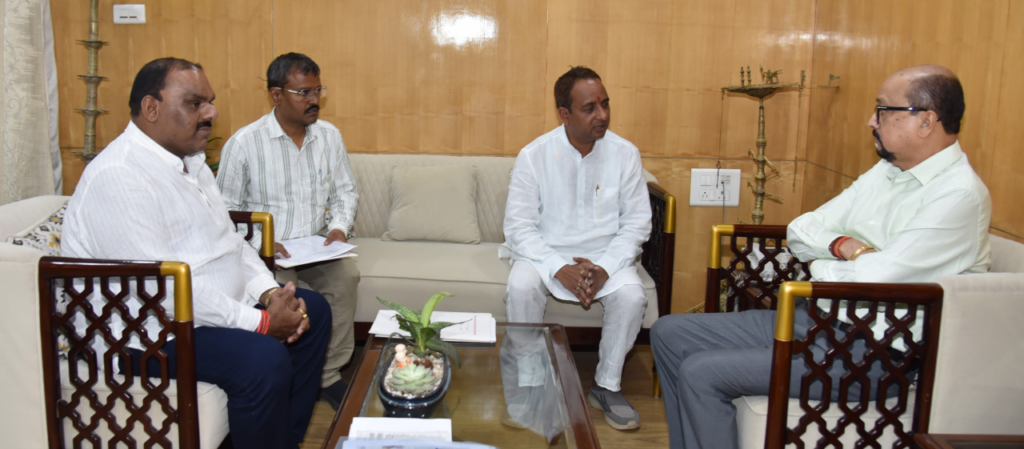 विश्व रेडक्रॉस दिवस पर राज्य भर में होंगे विशेष कार्यक्रम राज्यपाल डेका ने दिए निर्देश