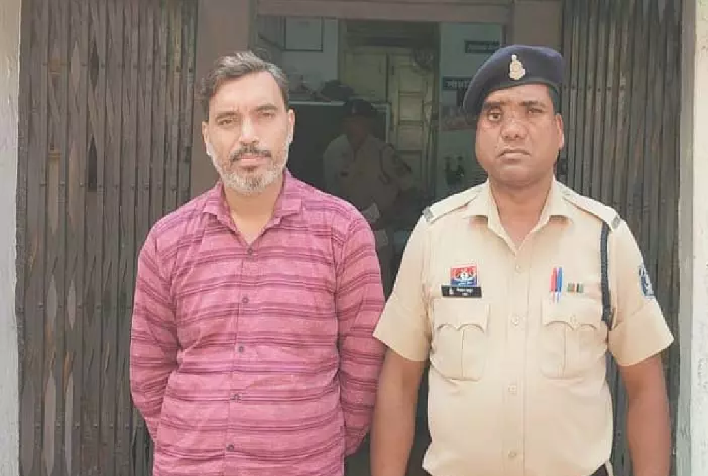 CG : रायपुर में आर्मी स्टोर का मालिक गिरफ्तार, बेच रहा था अवैध धारदार चाकू…