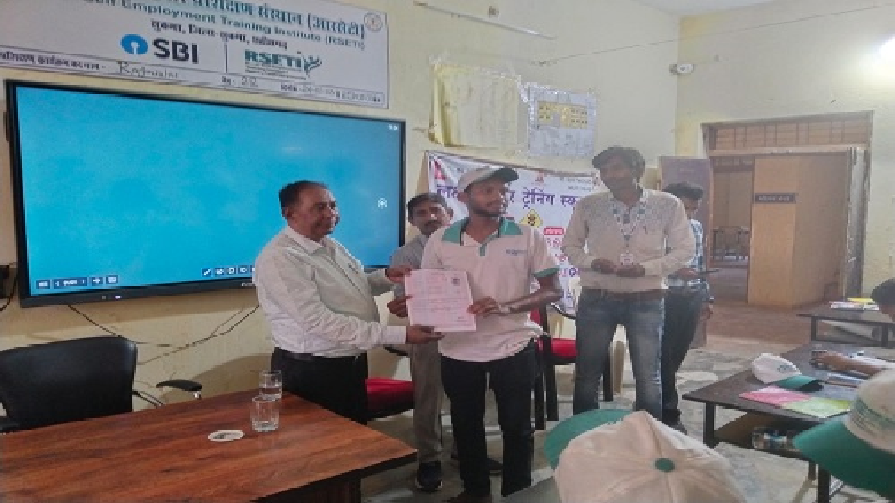 CG : सुकमा में ग्रामीण युवाओं को मिला सशक्त भविष्य का रास्ता…