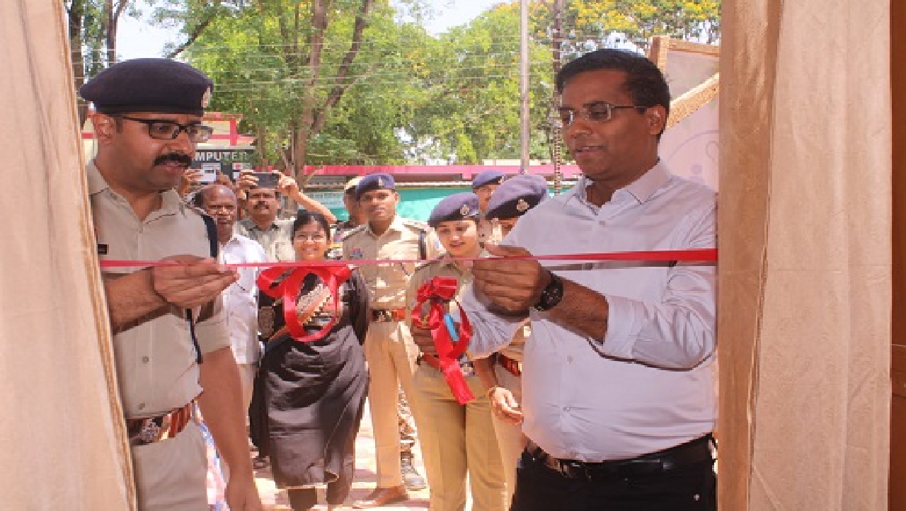 CG : कलेक्टर ने किया सारंगढ़ में परिवार परामर्श केंद्र का शुभारंभ…