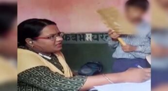 कान में ईयरफोन और हाथ में मोबाइल, मासूम छात्र से मैडम बोलीं- पंखा करो; वीडियो हुआ वायरल