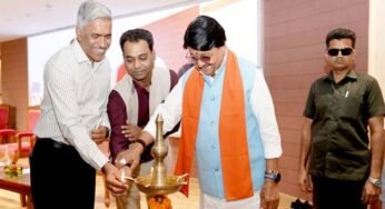 सभी अधिकारी नगरीय निकायों को स्वावलंबी और विकास केंद्र के रूप में करें स्थापित : मंत्री विजयवर्गीय