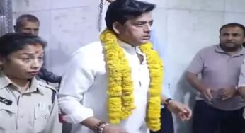 महाकाल के दर पर सांसद-एक्टर रवि किशन: भस्म आरती के बाद किए दिव्य दर्शन, गोरखपुर की खुशहाली की मांगी कामना