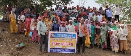 राजनांदगांव : ग्राम पंचायतों में चावल महोत्सव के साथ रोजगार दिवस एवं आवास दिवस का आयोजन