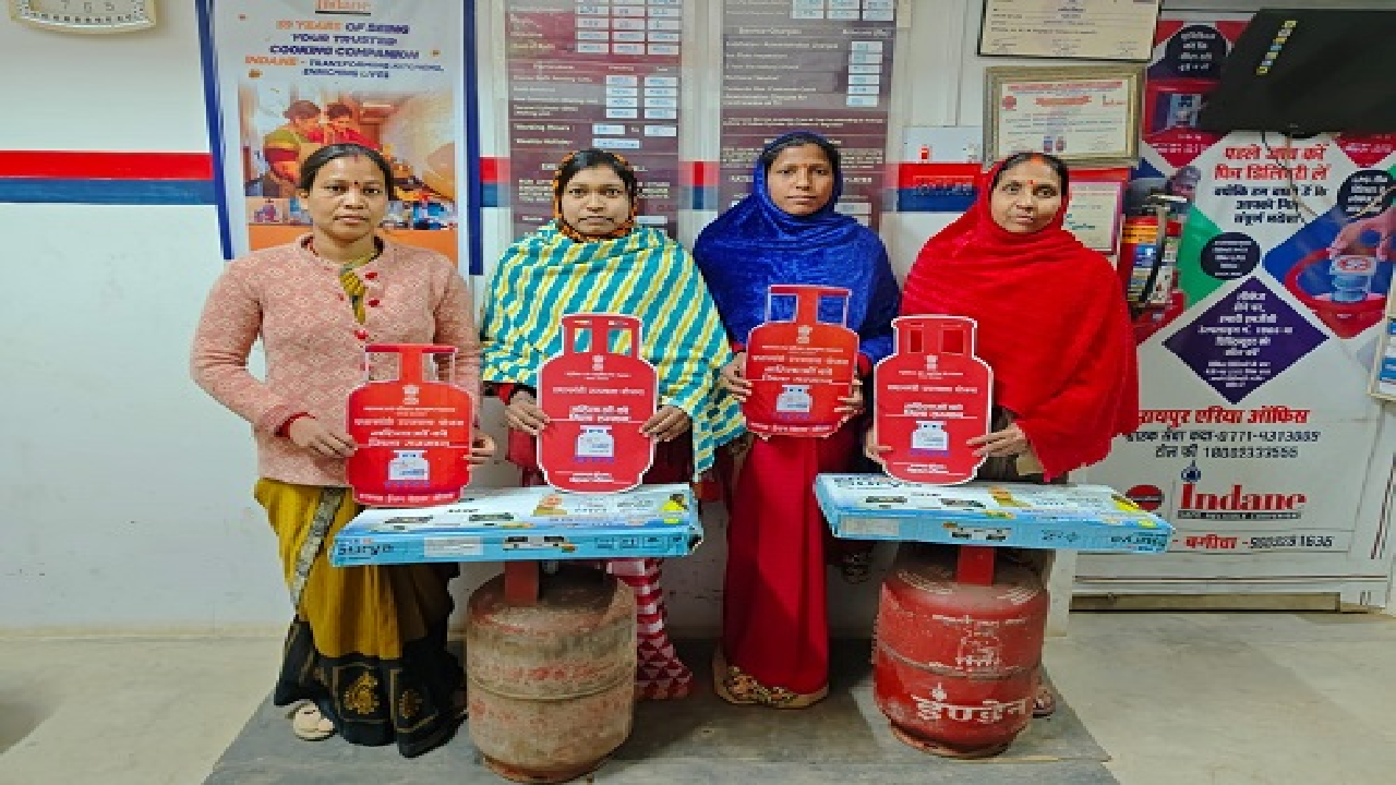 CG : प्रधानमंत्री उज्ज्वला योजना से जशपुर की महिलाओं को बड़ी राहत …