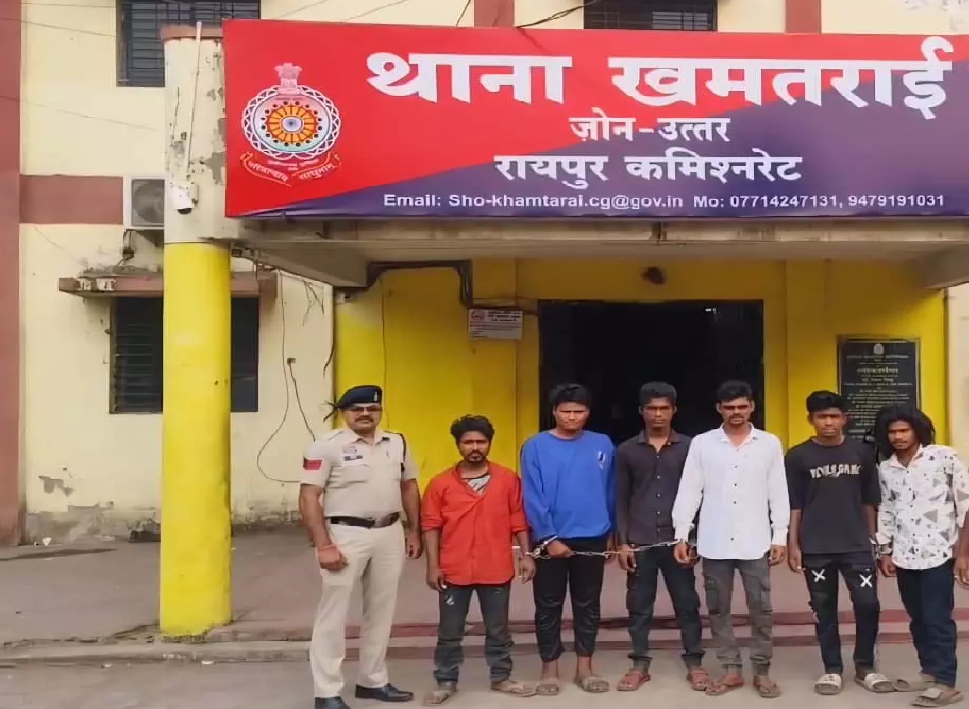 CG : रायपुर में चोरी का खुलासा, गोदाम का शटर तोड़कर चोरी करने वाले 6 चोर गिरफ्तार …