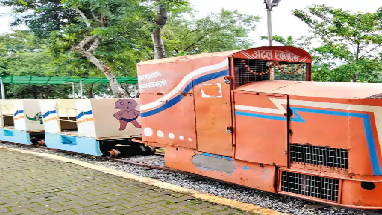 राजनांदगांव : पुष्पवाटिका का टॉय ट्रेन बंद, नहीं मिल रही सुविधा …