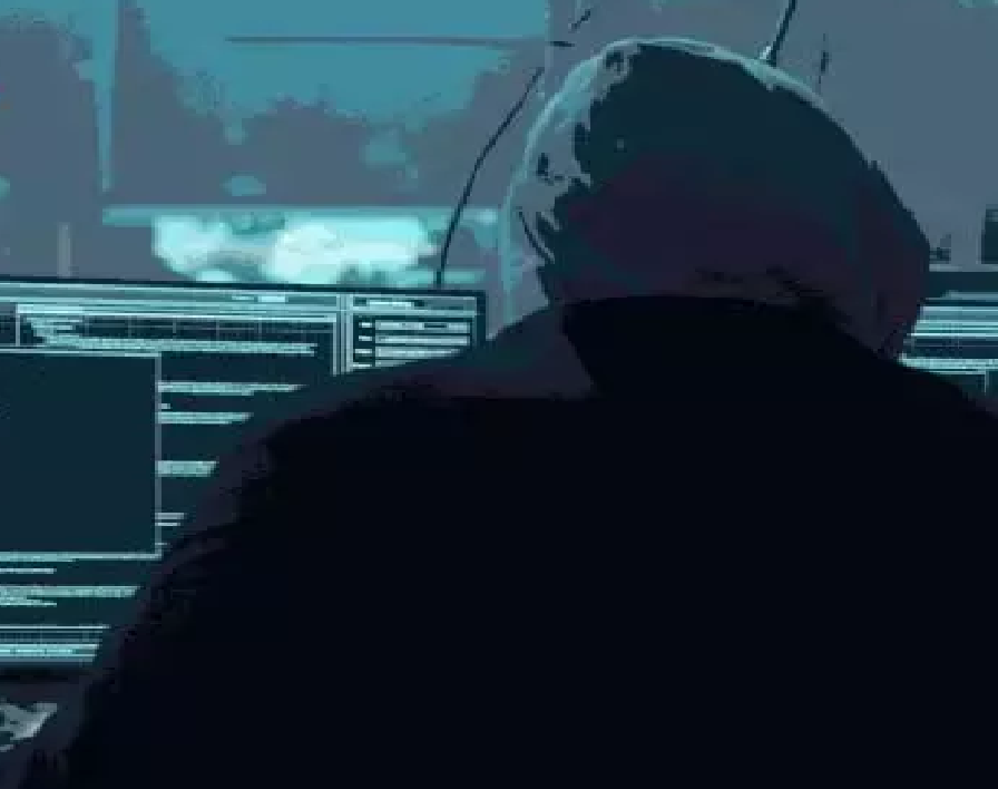 CG : कारोबारी से 6 लाख की ठगी, मोबाइल हैक कर लिया था शातिर ने …