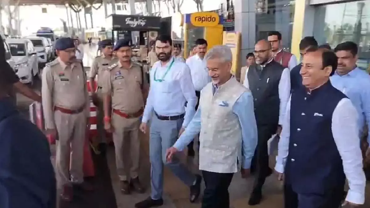 CG : रायपुर पहुंचे विदेश मंत्री एस जयशंकर …