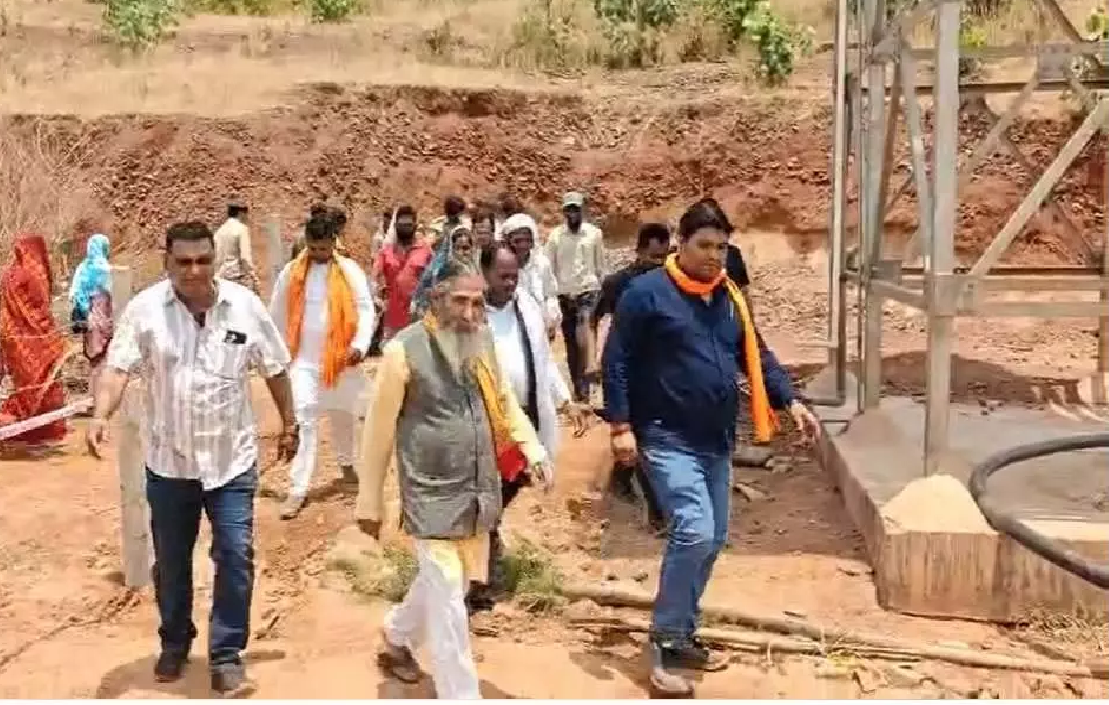 CG : लौह खदान में घटना होने पर बिफरे बीजेपी सांसद, प्रबंधन को गालियां दी …