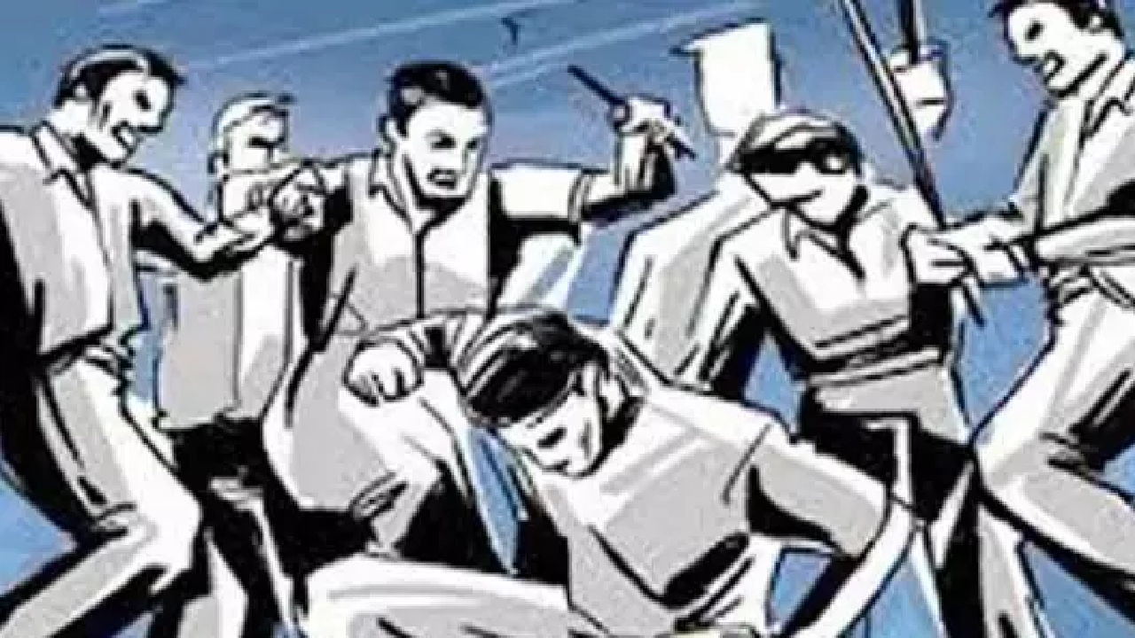 CG : पेशाब क्यों किया नाली में, इसी बात को लेकर हुई जमकर मारपीट …