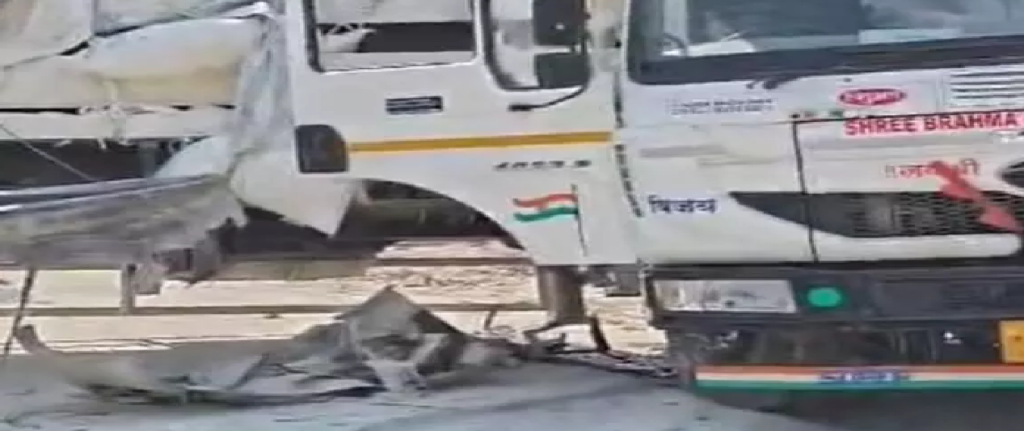 CG : ट्रेलर और ट्रक की भिड़ंत, ड्राइवर की मौत …