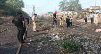 CG : मालगाड़ी के सामने कूदा युवक, पटरी में मिली लाश …