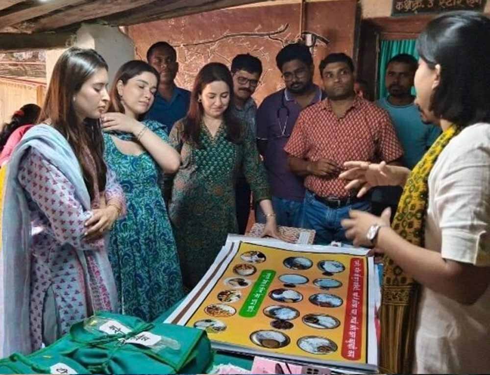 टाइगर रिजर्व में तेंदुलकर परिवार की मौजूदगी: ग्रामीणों से शिक्षा और स्वास्थ्य पर की चर्चा