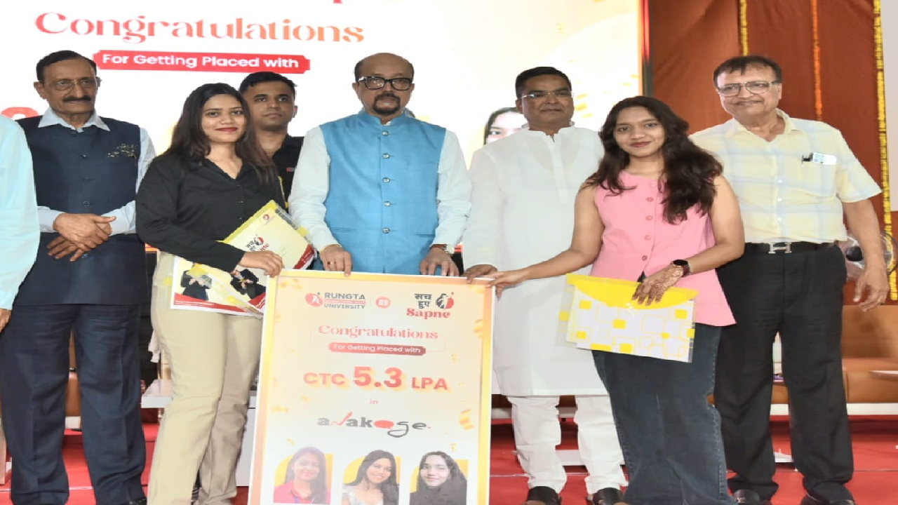 CG : मैं’ से ’हम’ की यात्रा ही कामयाबी की कुंजी : राज्यपाल डेका …