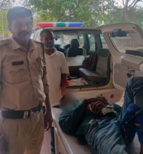 दमोह के डायल-112 हीरोज सड़क दुर्घटना में गंभीर रूप से घायल 03 व्यक्तियों को पहुँचाया अस्पताल