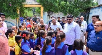 शिक्षा मंत्री गजेन्द्र यादव ने दुर्ग के प्राथमिक विद्यालय का किया निरीक्षण
