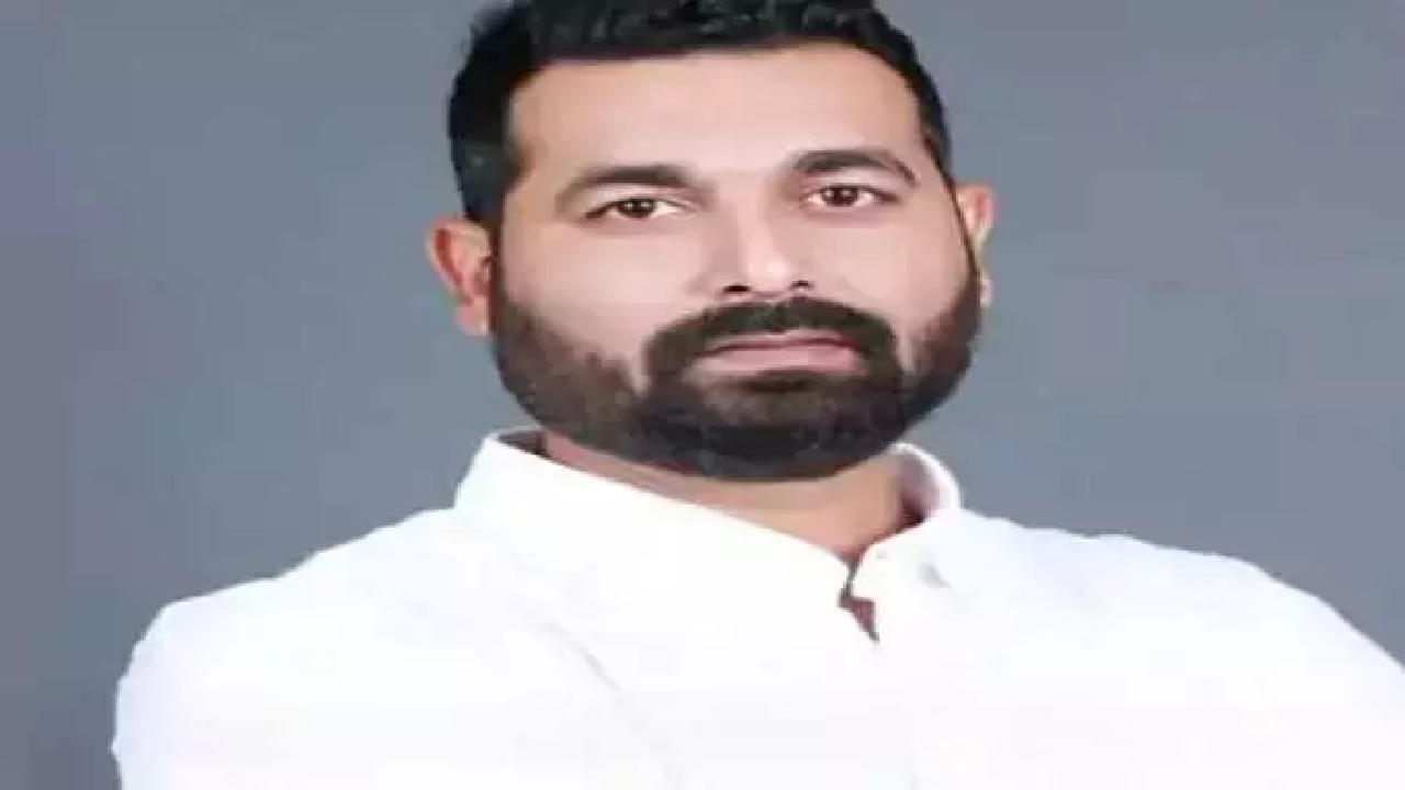 CG : कांग्रेस नेता ने अपने गुर्गों के साथ मिलकर बार संचालक को पीटा, FIR दर्ज ...