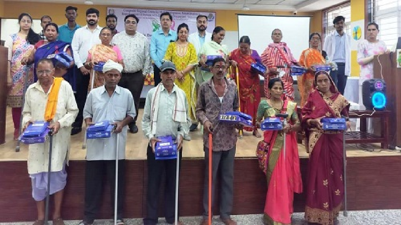 राजनांदगांव : सीआरसी राजनांदगांव द्वारा विश्व पार्किंसन दिवस एवं मौखिक कैंसर जागरूकता माह का आयोजन …