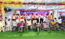 CG : सुशासन तिहार बना संबल : ट्राइसाइकिल मिलने से खोमीन कल्लो के जीवन में लौटी आत्मनिर्भरता की मुस्कान