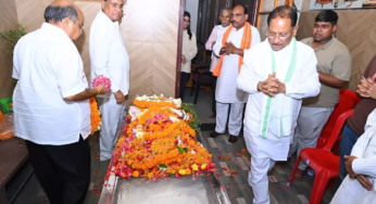 CG : CM साय ने रूपनारायण सिन्हा के निवास पहुँचकर उन्हें श्रद्धांजलि दी