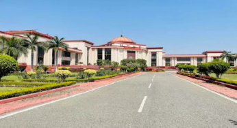 CG : निलंबन पर सीधे हाईकोर्ट पहुंचीं हेडमास्टर