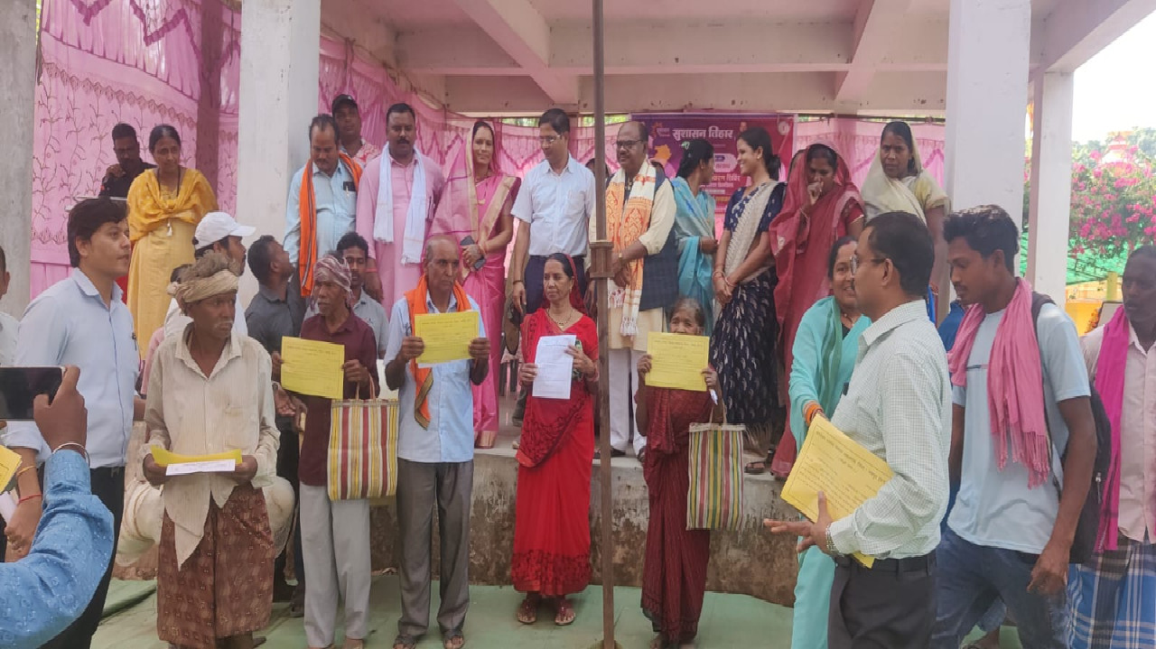 सुशासन तिहार 2026: किलकिला शिविर में 7 हितग्राहियों को मिला पेंशन स्वीकृति आदेश