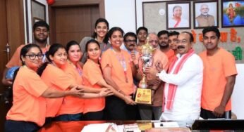उप मुख्यमंत्री अरुण साव से फेडरेशन कप मिक्स्ड नेटबॉल चैंपियनशिप में रजत पदक जीतने वाले खिलाड़ियों ने की मुलाकात