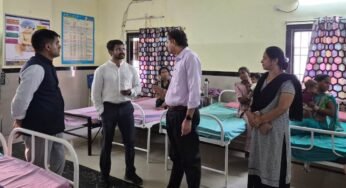 राजनांदगांव : संभागायुक्त एवं कलेक्टर ने संयुक्त रूप से सामुदायिक स्वास्थ्य केन्द्र डोंगरगढ़, प्रस्तावित परिक्रमा पथ तथा माँ बम्लेश्वरी मंदिर डोंगरगढ़ ट्रस्ट पार्किंग स्थल का किया औचक निरीक्षण
