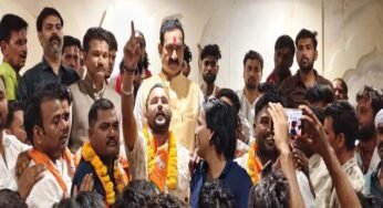 दतिया उपचुनाव से पहले कांग्रेस को बड़ा झटका, 500+ कार्यकर्ता BJP में शामिल
