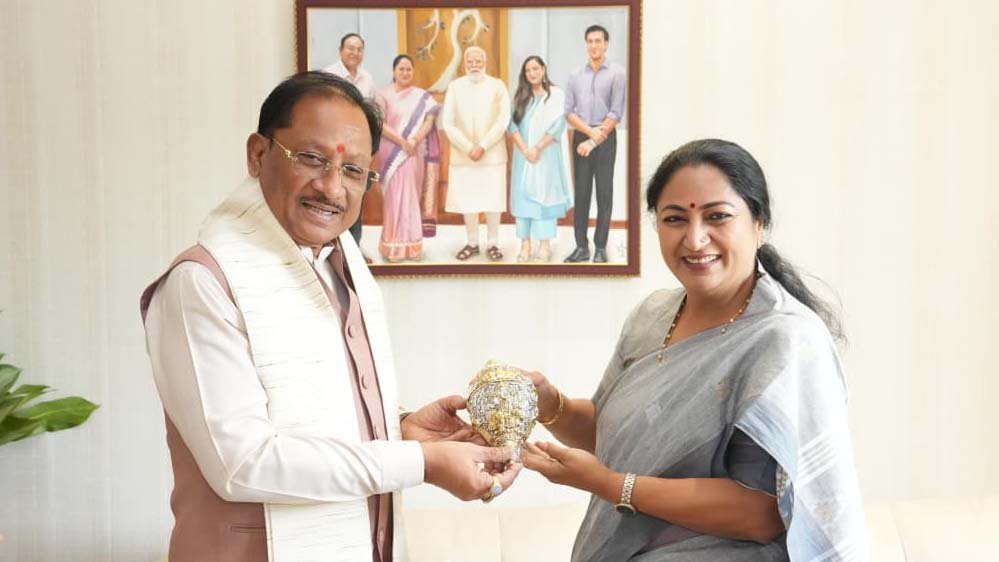 दिल्ली में CM विष्णु देव साय की CM रेखा गुप्ता से मुलाकात, सुशासन और विकास पर चर्चा