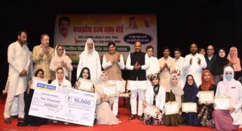 वक्फ बोर्ड स्कॉलरशिप से 850 छात्रों को मिला सहारा, CM बोले- शिक्षा ही बदलाव की ताकत
