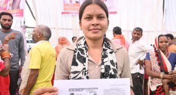 सुशासन तिहार:आवेदन के चंद घंटों में कौशिल्या को मिला आयुष्मान कार्ड, खिले चेहरे