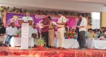 CG : सांसद ने अफसरों को चेताया…होशियारी मत मारो, काम करो …