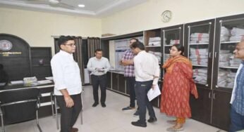 डायवर्सन मामलों में लापरवाही पर भड़के मंत्री टंकराम वर्मा, SDM को लगाई फटकार