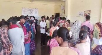 नक्सल प्रतिबंधों के बीच बदली तस्वीर, अबूझमाड़ के ग्रामीण पहली बार बनवाने पहुंचे ड्राइविंग लाइसेंस