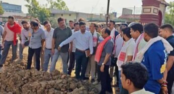 Arun Sao का अनोखा अंदाज: विकास कार्यों के निरीक्षण के लिए स्कूटी से निकले