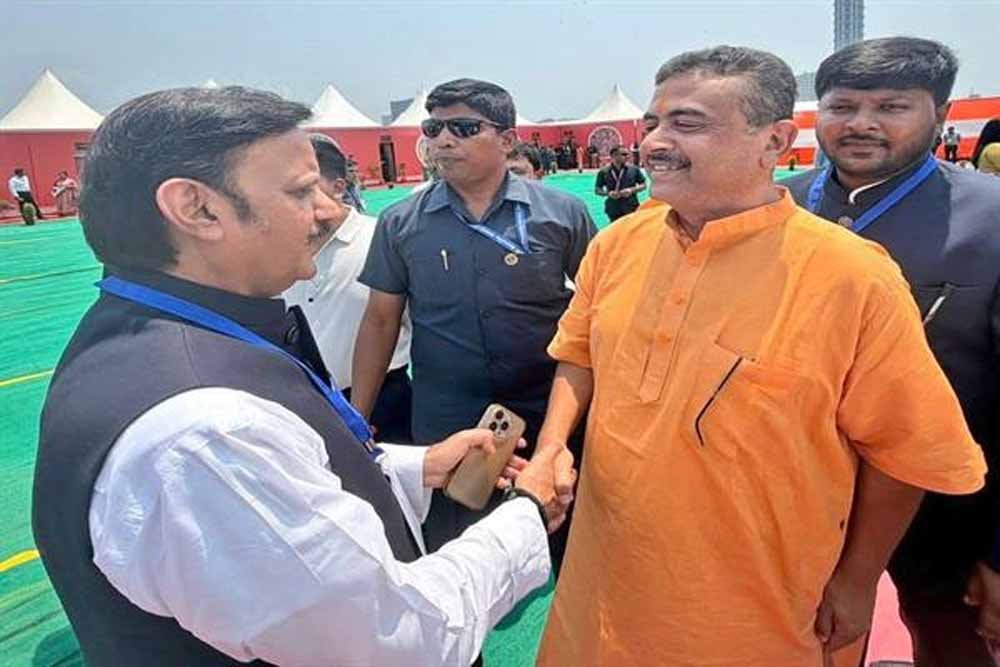 प मुख्यमंत्री शुक्ल ने पश्चिम बंगाल के नवनिर्वाचित मुख्यमंत्री सुवेंदु अधिकारी को दी बधाई