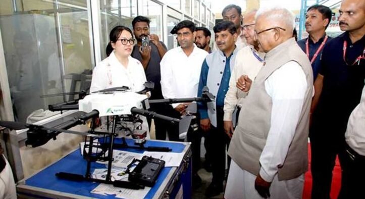 वैज्ञानिक आधुनिक कृषि का व्यवहारिक अनुभव किसानों को दे : राज्यपाल पटेल