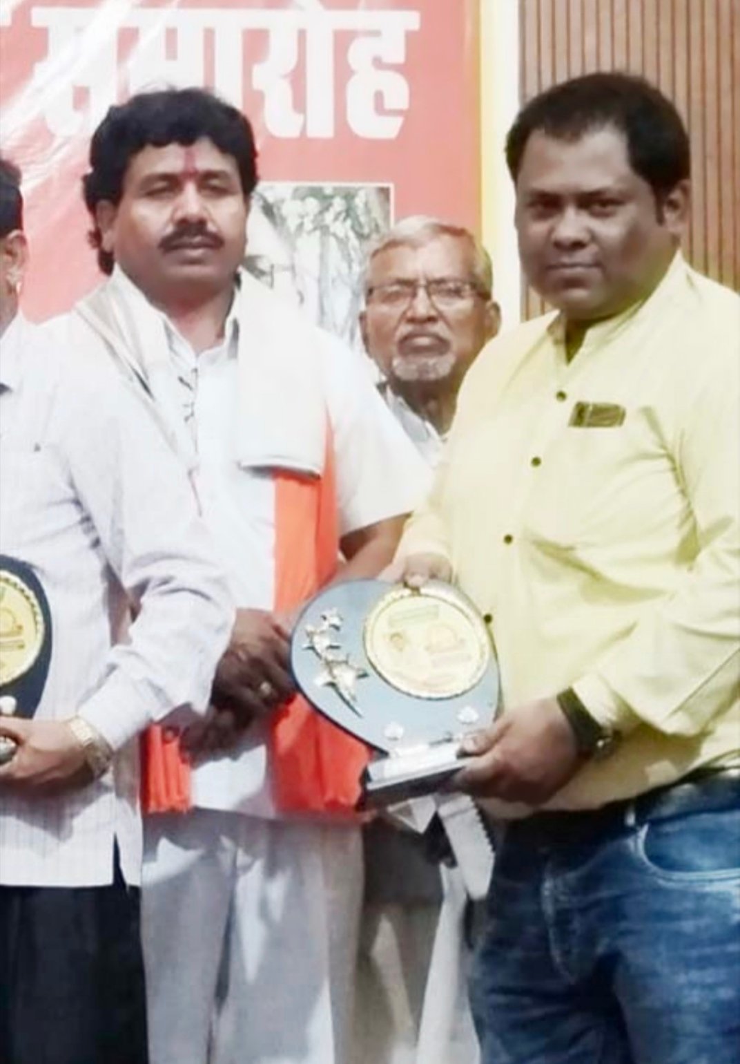 राजनांदगांव के शुभम उपाध्याय को मिला राज्य स्तरीय सम्मान, फोटोग्राफी में बिखेरा जलवा